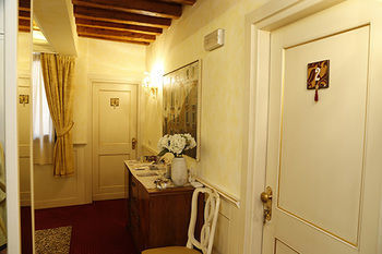 Casa Dei Cavalieri *